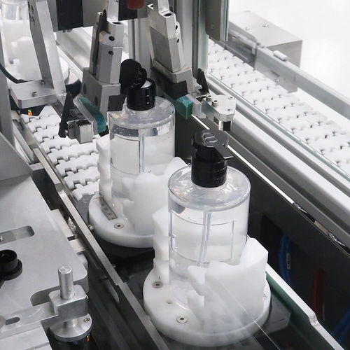 dior生產洗手液后又轉產口罩,奢侈品公司們的抗疫措施升級